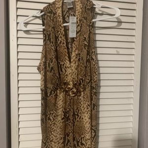 Beautiful snake print cache top